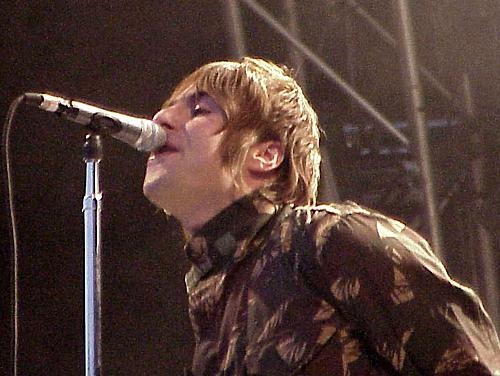 Oasis live auf dem Gurtenfestival bei Bern (2001) – Liam