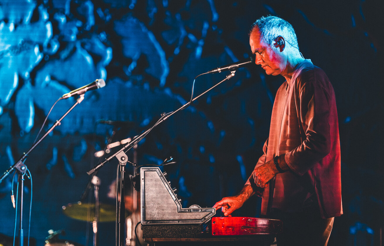 PJ Harvey – Zwei restlos ausverkaufte Konzertabende in Berliner: Die 90er Indie-Ikone begeistert die Fans. – John Parish.