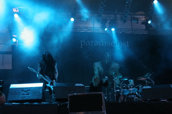 Paradise Lost – Paradise Lost in action.