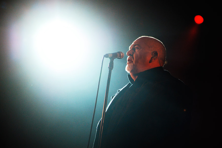 Peter Gabriel – Ein Abenteuer war angekündigt und die ausverkaufte Arena bekam es – Live in Köln.
