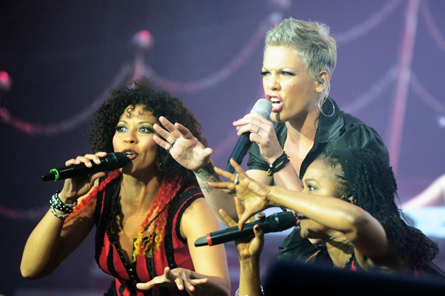 Pinks Summer Carnival live im Kölner Rheinenergiestadion – Pink live im Rheinenergiestadion Köln