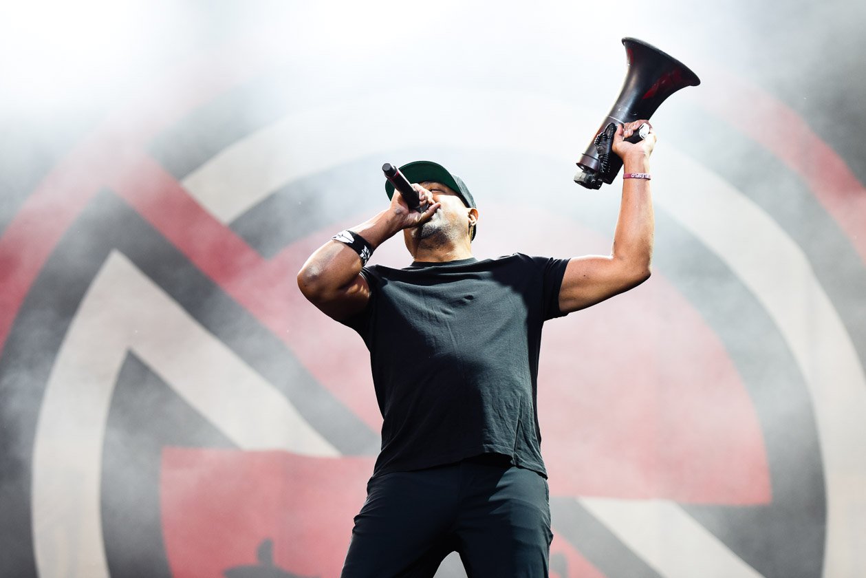 Prophets Of Rage – RATM + Public Enemx + Cypress Hill stürmen die Bühne. – Chuck D.