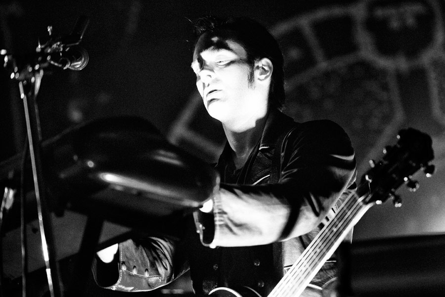 Queens Of The Stone Age – Kalifornien im E-Werk: Josh Homme und Co. – Troy Van Leeuwen.