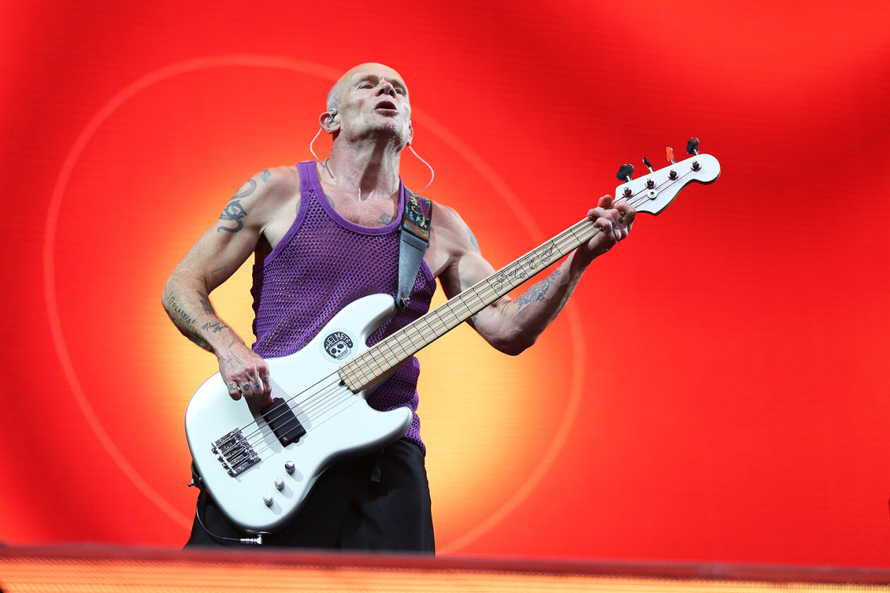 Red Hot Chili Peppers – Flea.