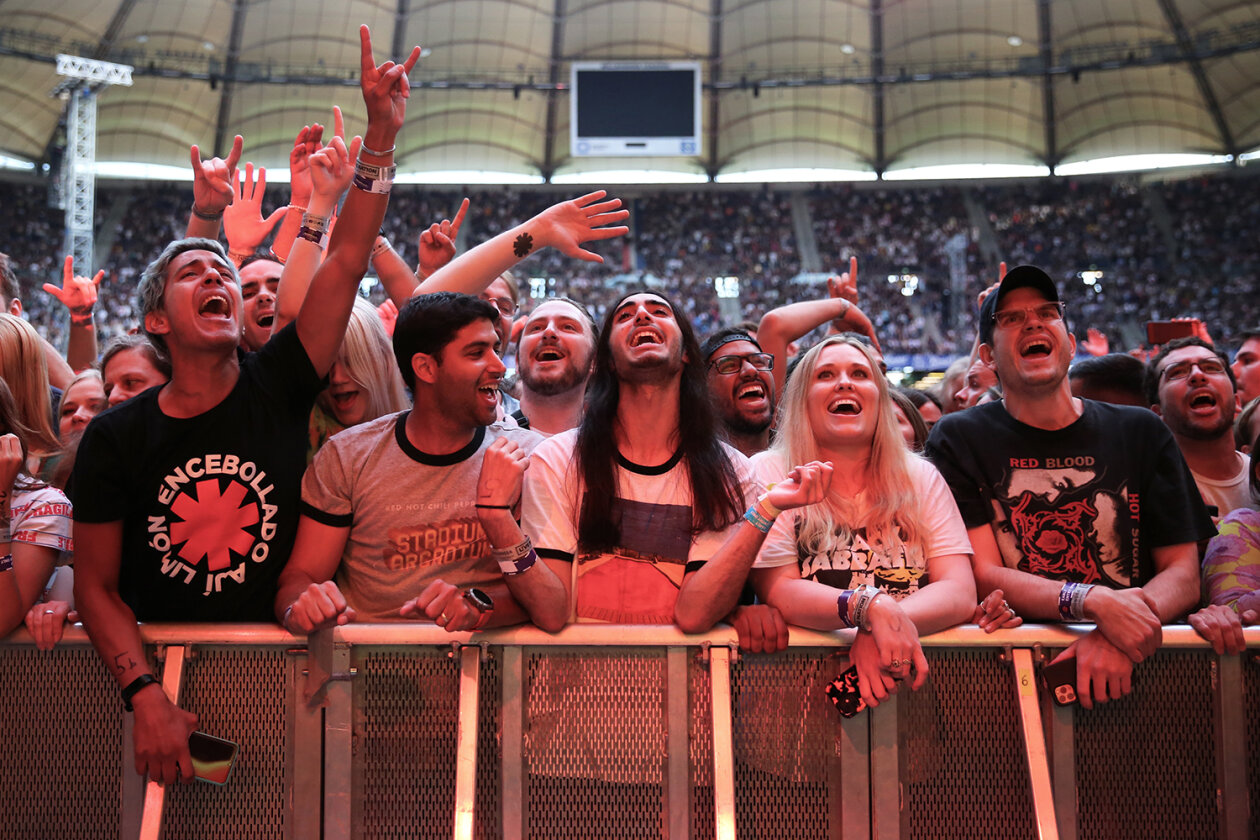 Red Hot Chili Peppers – RHCP + Fans = Liebe.