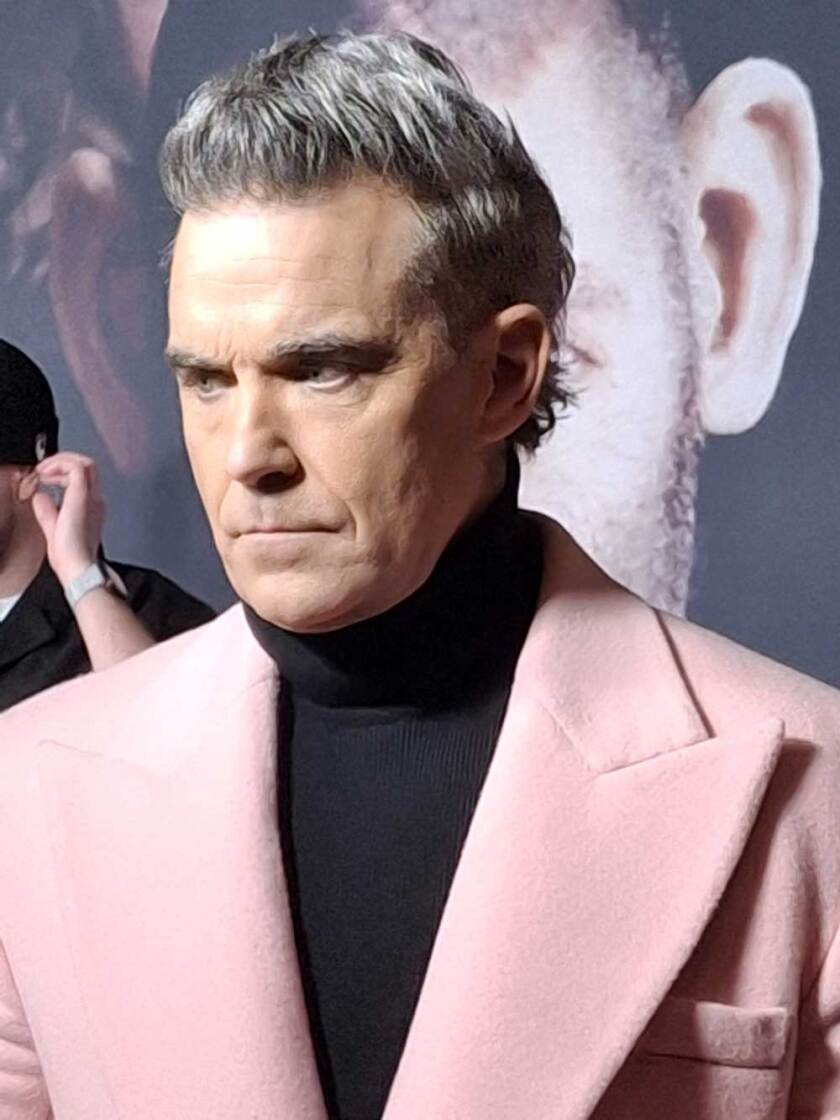 Robbie Williams wohnte der Deutschland-Premiere seines Biopics "Better Man" höchstpersönlich bei. – Robbie Williams.