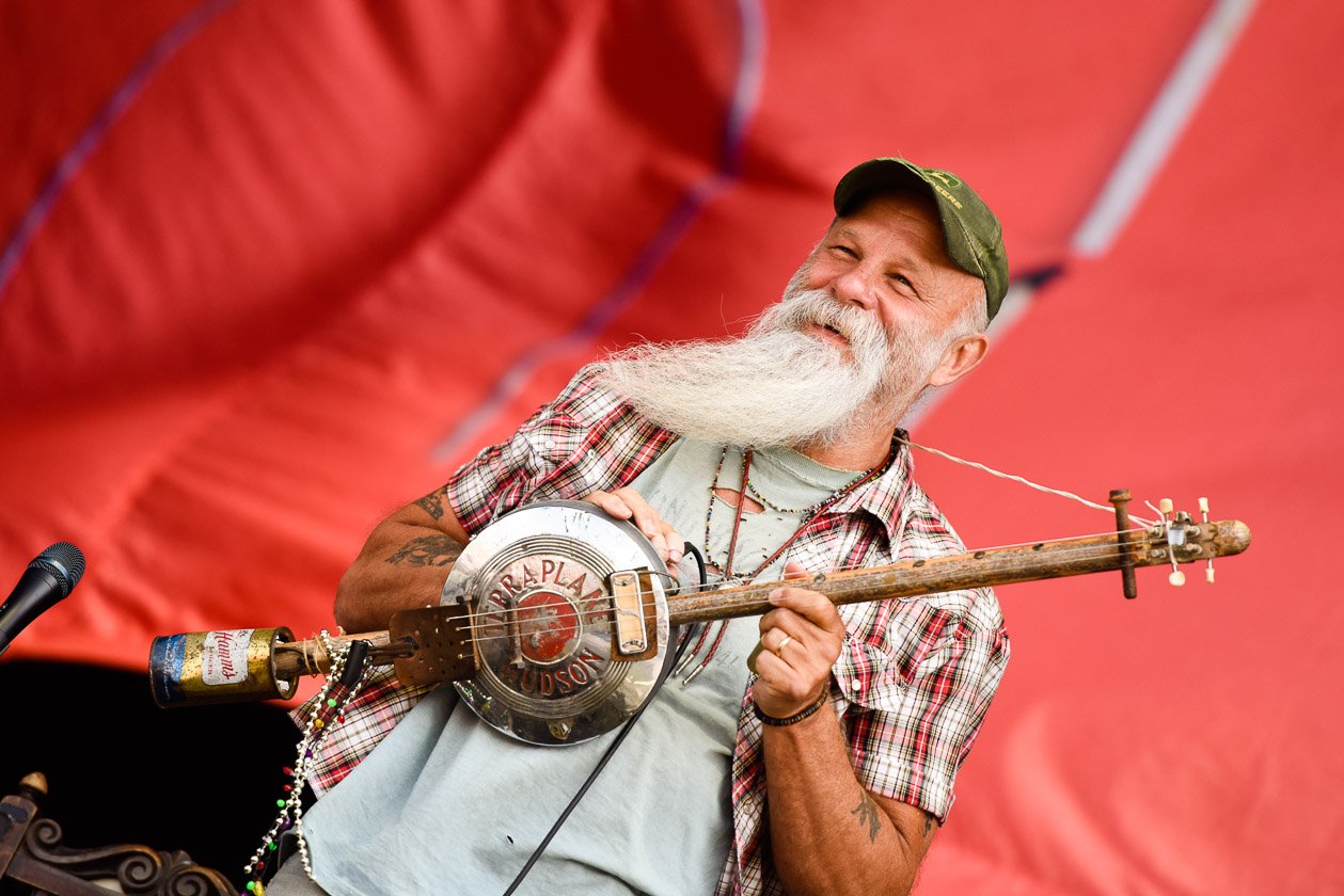 Der weit über 70-jährige Kalifornier ist ein echter Festivalliebling. – Seasick Steve.