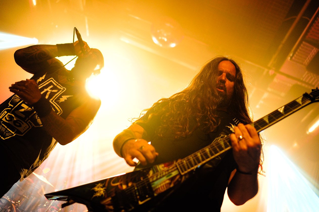 Sepultura – Machine Messiah: Derrick Green walzen den ausverkauften Kulturladen platt. – Machine Messiah: Hell Yeah!
