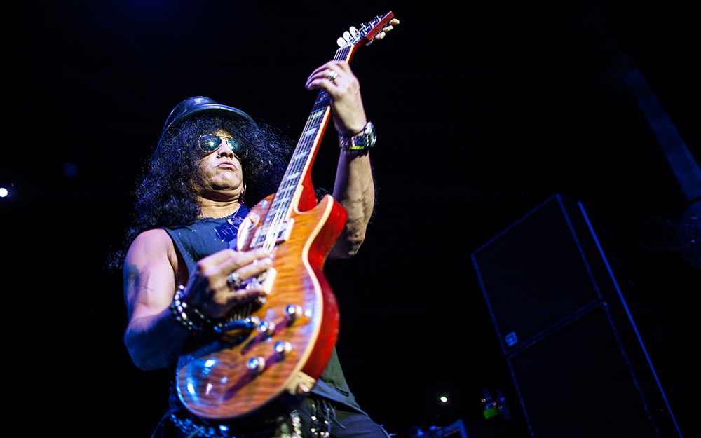 Slash mit Myles Kennedy: Rock das E-Werk! – Hoch das Brett.