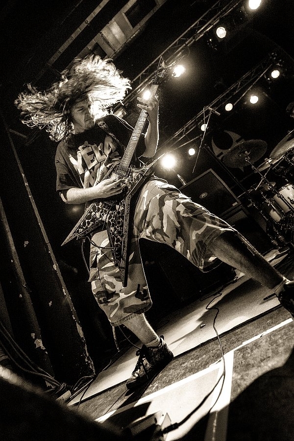 Soulfly – Incite.