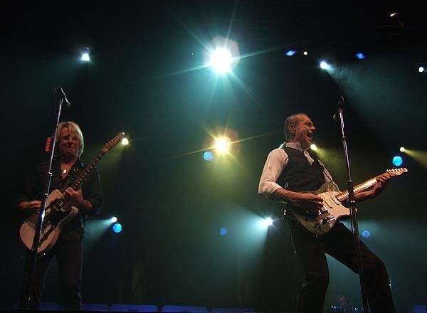 Status Quo – Im Oktober 2006 gaben Rossi, Parfitt und Co. ein ausverkauftes Konzert in Lörrach. – 