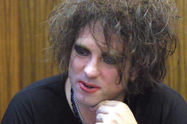 The Cure – Robert Smith steht Michael Schuh Rede und Antwort – 