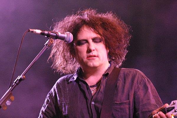 Neues Album, neue Festivaltour: The Cure begeistern in Neuhausen Ob Eck. – And cough some more