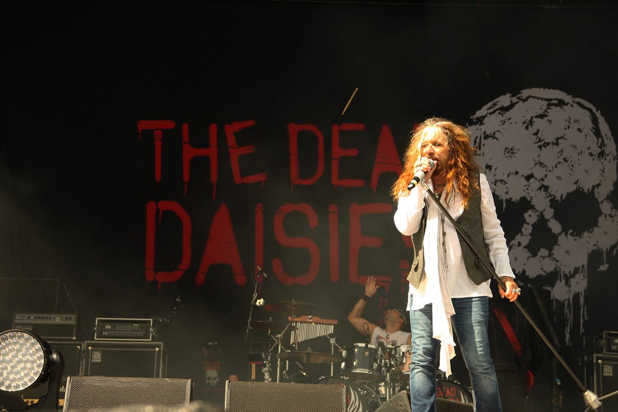 Die Hard Rock All-Star-Combo legte einen astreinen Gig hin. – The Dead Daisies.
