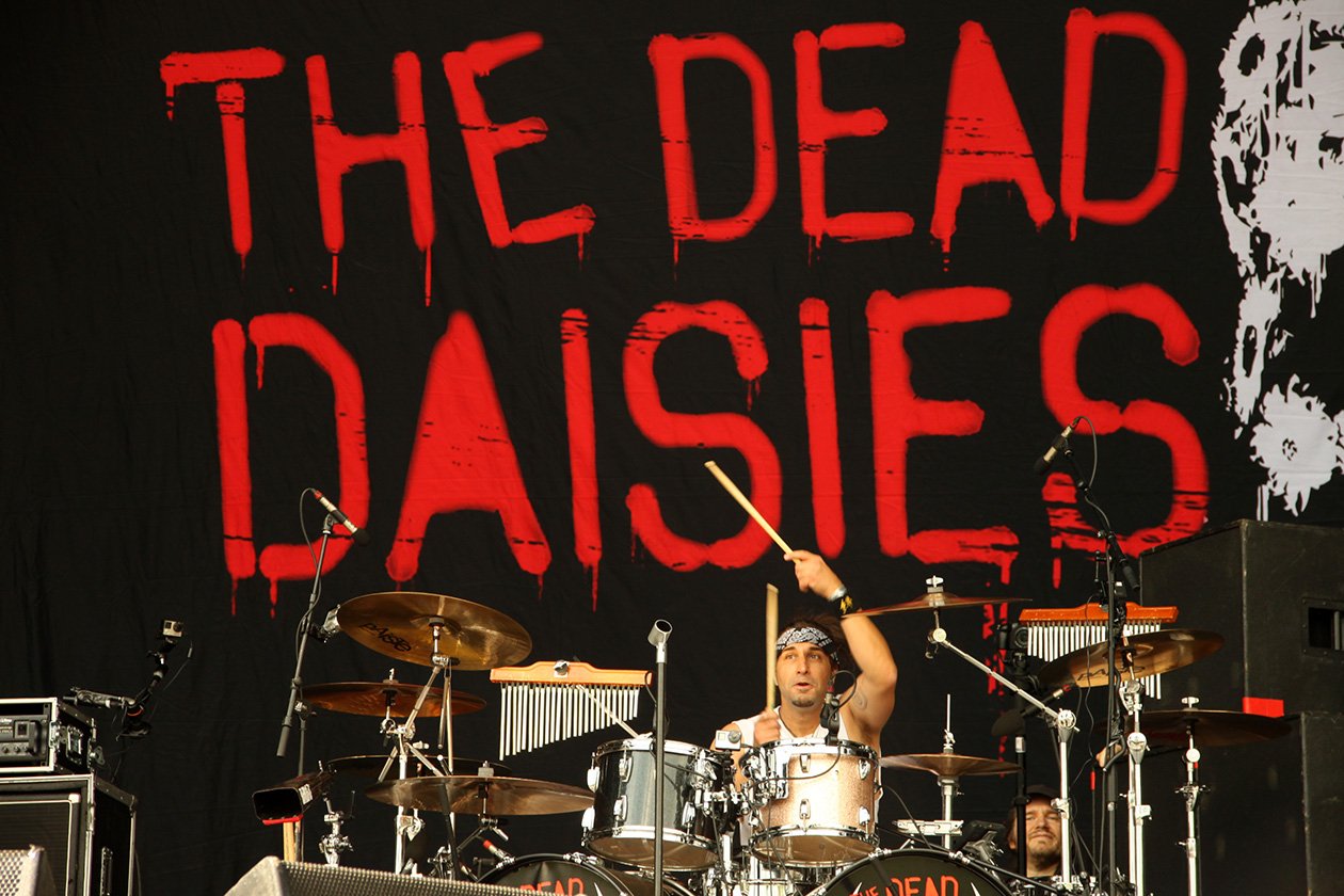 Die Hard Rock All-Star-Combo legte einen astreinen Gig hin. – The Dead Daisies.