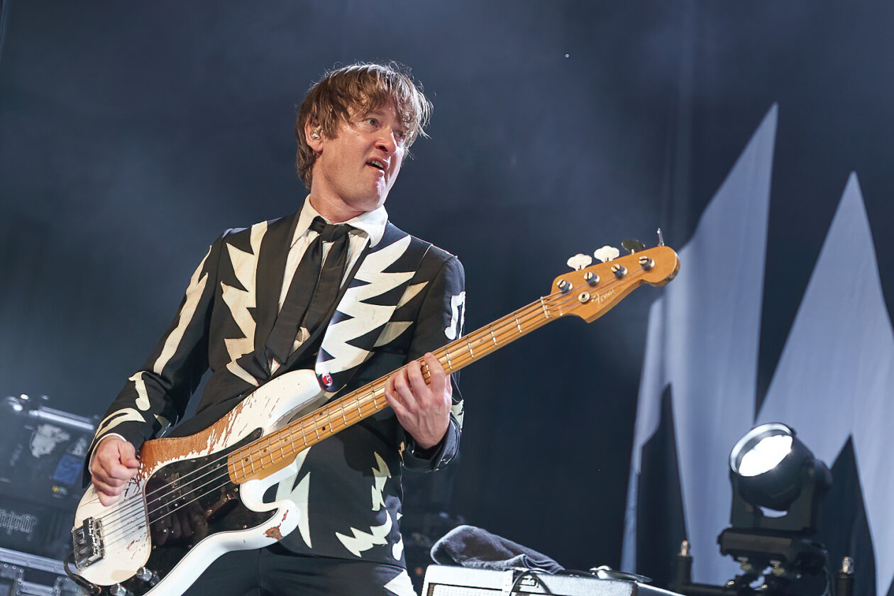The Hives – The Hives.