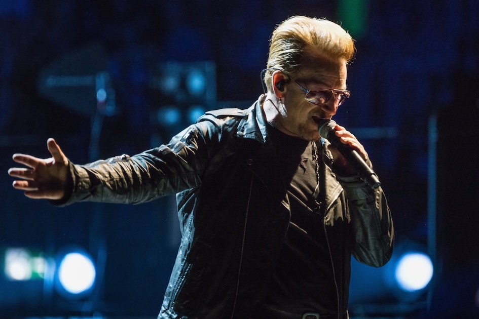 U2 – Vier Mal spielen die irischen Superstars 2015 in der Hauptstadt. – Sprach zuvor beim deutschen Entwicklungsminister vor: Bono.