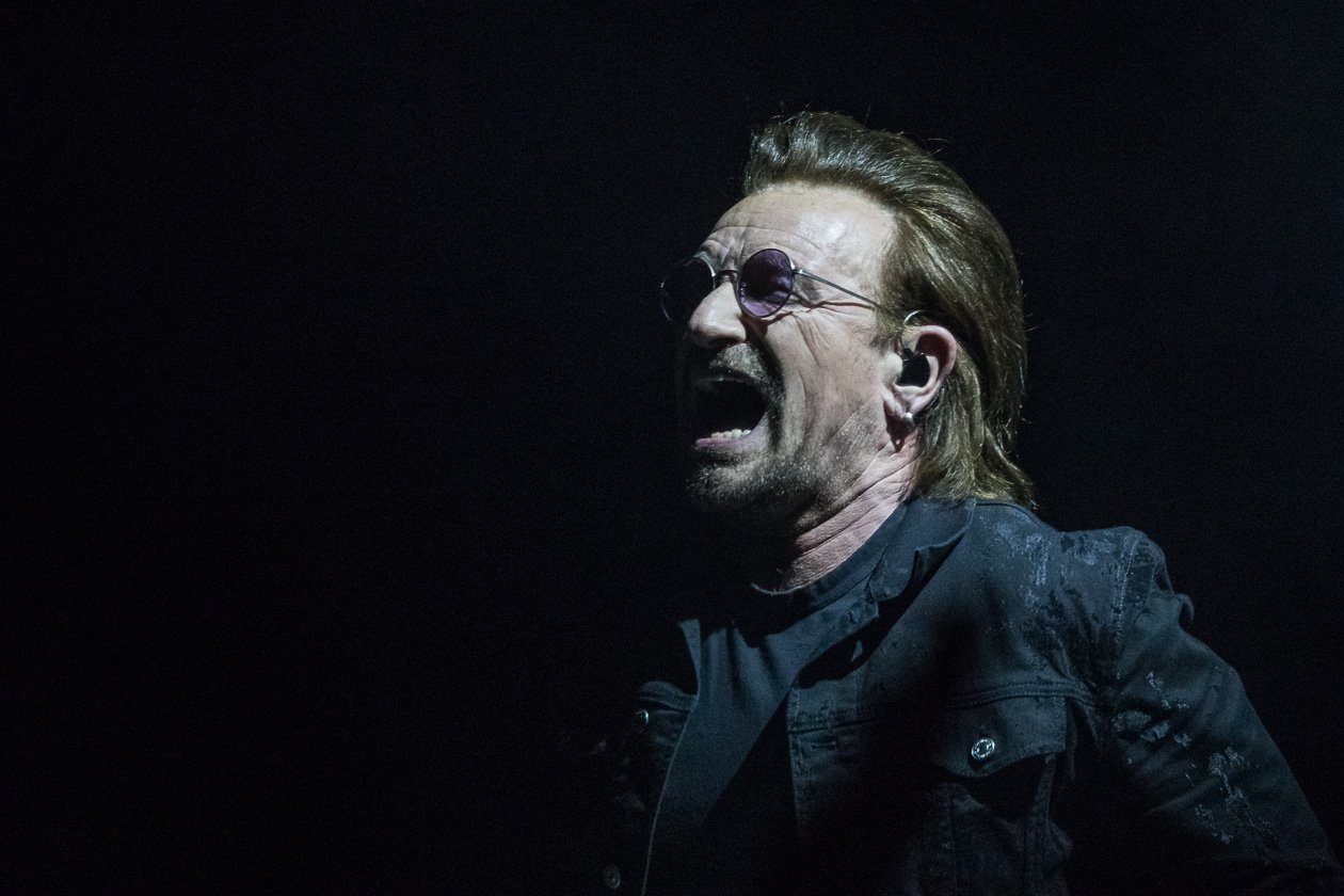 U2 beim Europa-Start der eXPERIENCE + iNNOCENCE Tour 2018 in Berlin – „No more Chemnitz!“ fordert Bono