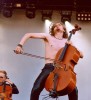 Achtung, hier brennt das Cello!, Southside 2003 | © LAUT AG (Fotograf: Klaus Hardt)
