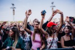 Der Sommer gibt dem feierwütigen Publikum noch mal alles., Lollapalooza, 2024 | © laut.de (Fotograf: Rainer Keuenhof)