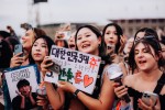 Der Sommer gibt dem feierwütigen Publikum noch mal alles., Lollapalooza, 2024 | © laut.de (Fotograf: Rainer Keuenhof)