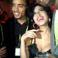 Amy Winehouse - Sauftour kostet Schneidezahn