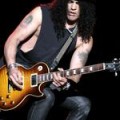 Slash - Fan wirft Gitarristen zu Boden
