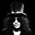 Slash - Fan wirft Gitarristen zu Boden