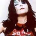 Björk - Neuer Song für Alexander McQueen-Tribute