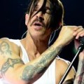 Red Hot Chili Peppers - Schwarz/Weiß-Video zu "Monarchy Of Roses"