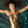 Miley Cyrus - Neues Video zu "Slide Away"