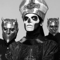 Metalsplitter - Ghost weihen den Corona-Papst