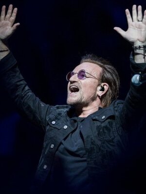 Schuh-Plattler: Bono singt für Alexej Nawalny